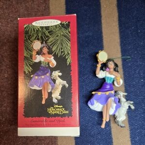 Hunchback Of Notre Dame Esmeralda Ornament With Box